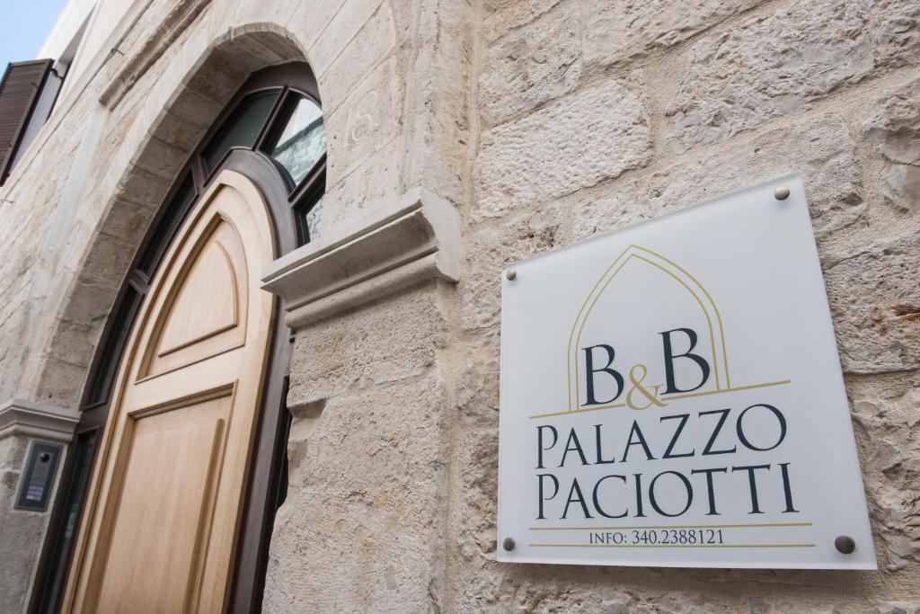 B&B Palazzo Paciotti Trani Exterior foto